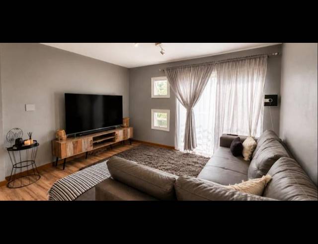 2 BEDROOM TOWNHOUSE FOR SALE IN VERWOERDPARK